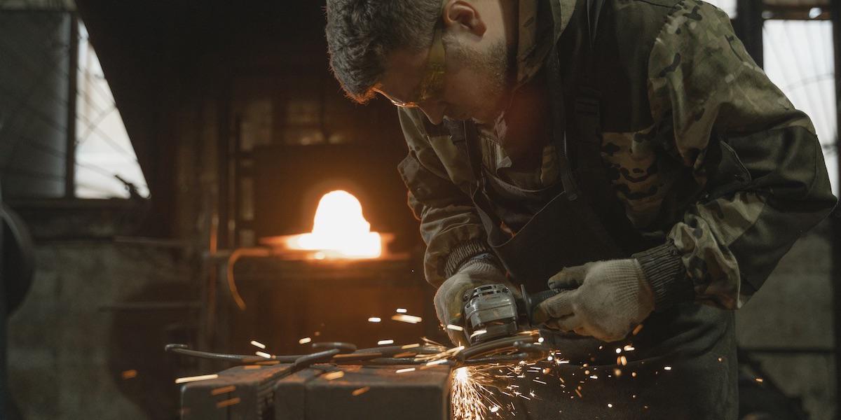 S'initier au travail de l'acier 